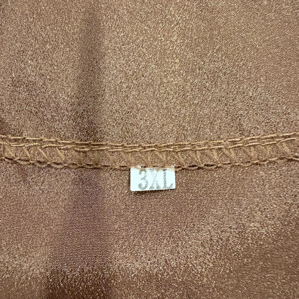 Button-Up Women's, size 3XL, 
I think XXL see measurements  belt not included. - Picture 6 of 10